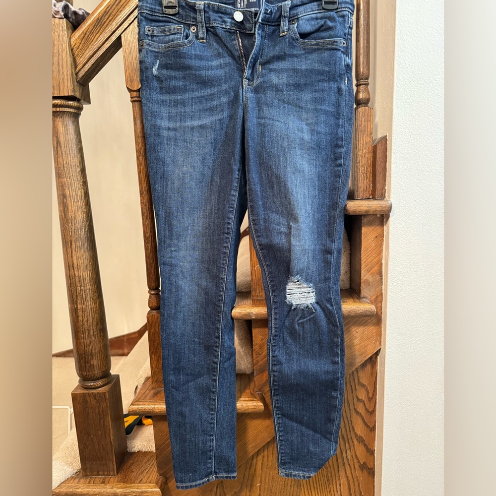 GAP blue ripped jeans